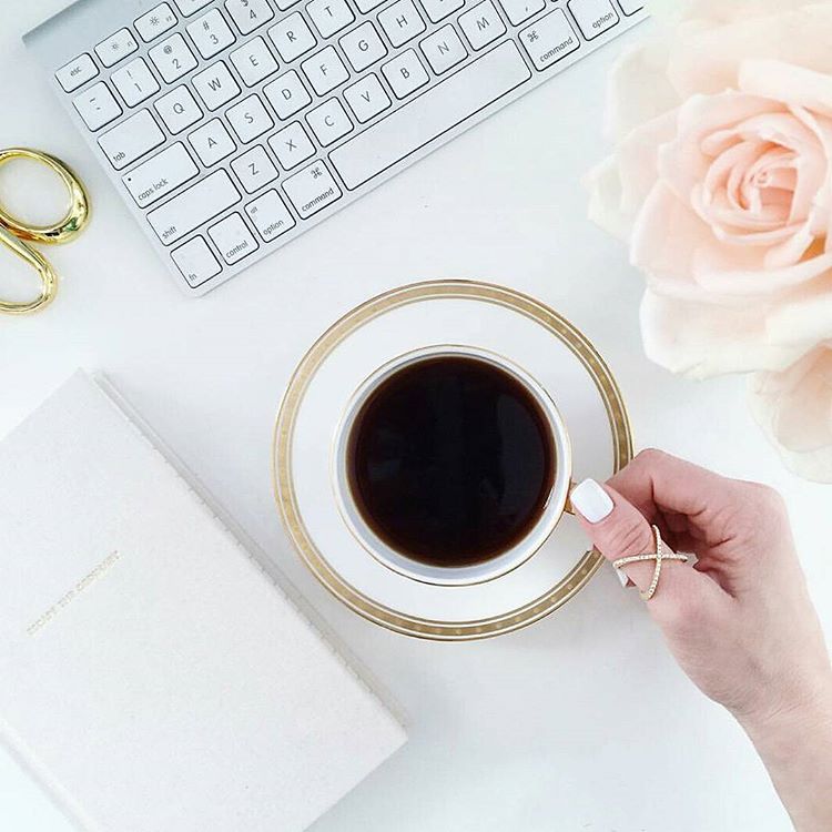 LeeUssher's tweet photo. After a month off (kindish) I'm back!🤓
But of course all #workdays must start with coffee & today calls for black to keep the #mindontrack ☕️📈
BUT who am I kidding... Sitting at a desk all day drinking #blackcoffee will kill me! So a client lunch & coffee works right!?🤣 https://t.co/oM1UpZCmS3
