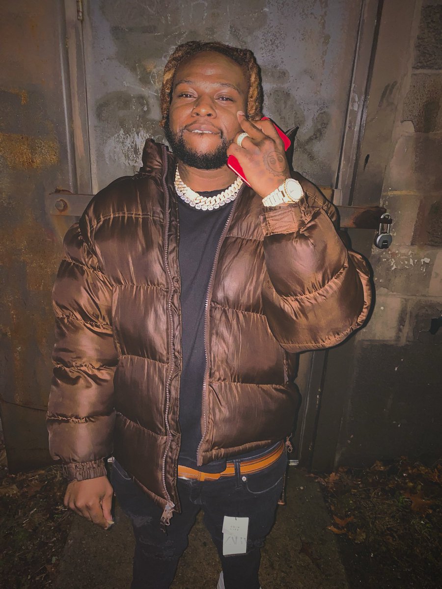 OfficialJARI617's tweet photo. Momma we gon be the hottest.

LOVE LOST Album out now. Link in bio
&amp;
“DANGEROUS” Music Video out now, link in bio

Thank you for the love so far 💫 Boston we up next 💔📈🇭🇹 https://t.co/1gKV6tyqfW
