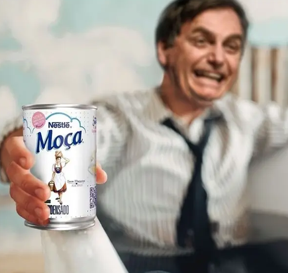 foIha_sp's tweet photo. Jair Bolsonaro anuncia que é o novo sócio da Nestlé https://t.co/yJ9QD8xoHK