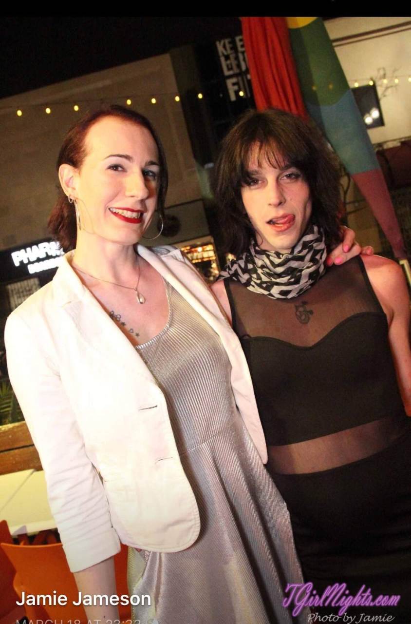 I love this picture so much 😍 2019 during the @tgeroticaawards week with @SonyaHawthorn https://t.co/2ctQK4L4rT