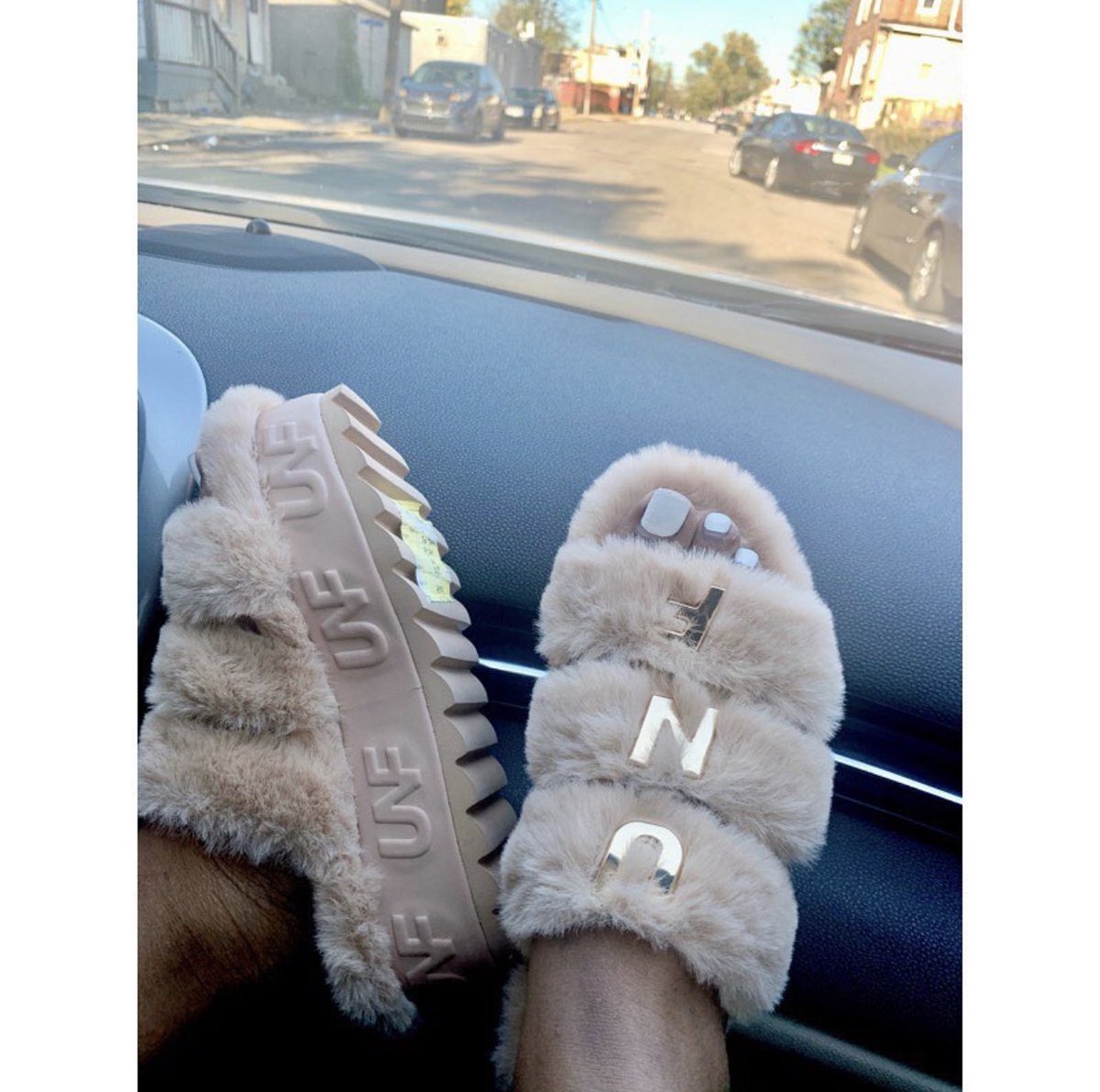 __doniiii's tweet photo. HI GUYS I’m Doneisha aka Neek. This is my brand U’Neek Footsteps U’neek= Different✨

My goal is to gain the attention of all the ladies who want to turn a basic outfit into a stylish one✨1 retweet is all it takes to help me reach my potential customers‼️ https://t.co/bffETRSuow https://t.co/Y9LI7PddBt
