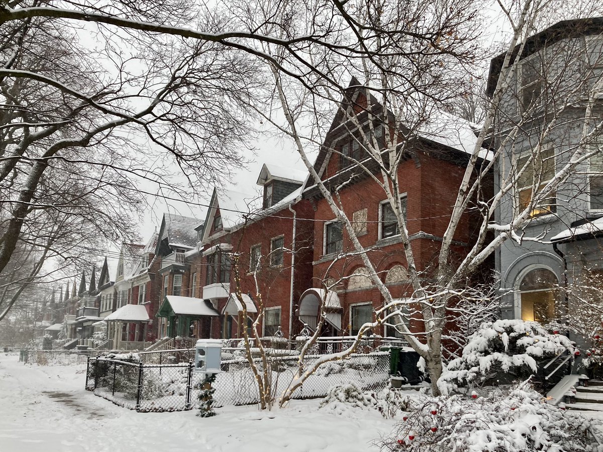 So pretty.   #toronto  #ONStorm