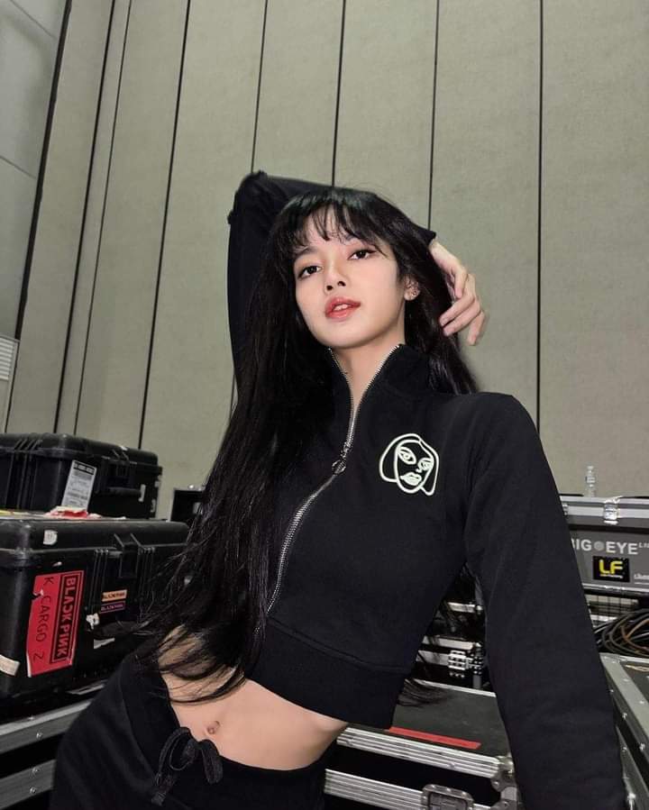 Bi66356443's tweet photo. Chỉ là trùng hợp thôi nhe kkk 🤣
#CHAELISA😘 https://t.co/CZ6ZEEjSm7