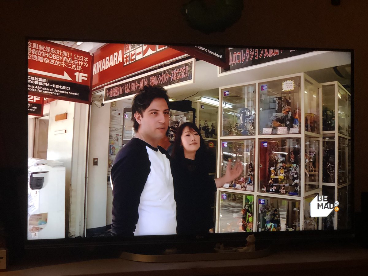 24Vlogs's tweet photo. Estábamos viendo @viajeroscuatro y de repente...@NekoJitaBlog https://t.co/qQ1FO9VrOx