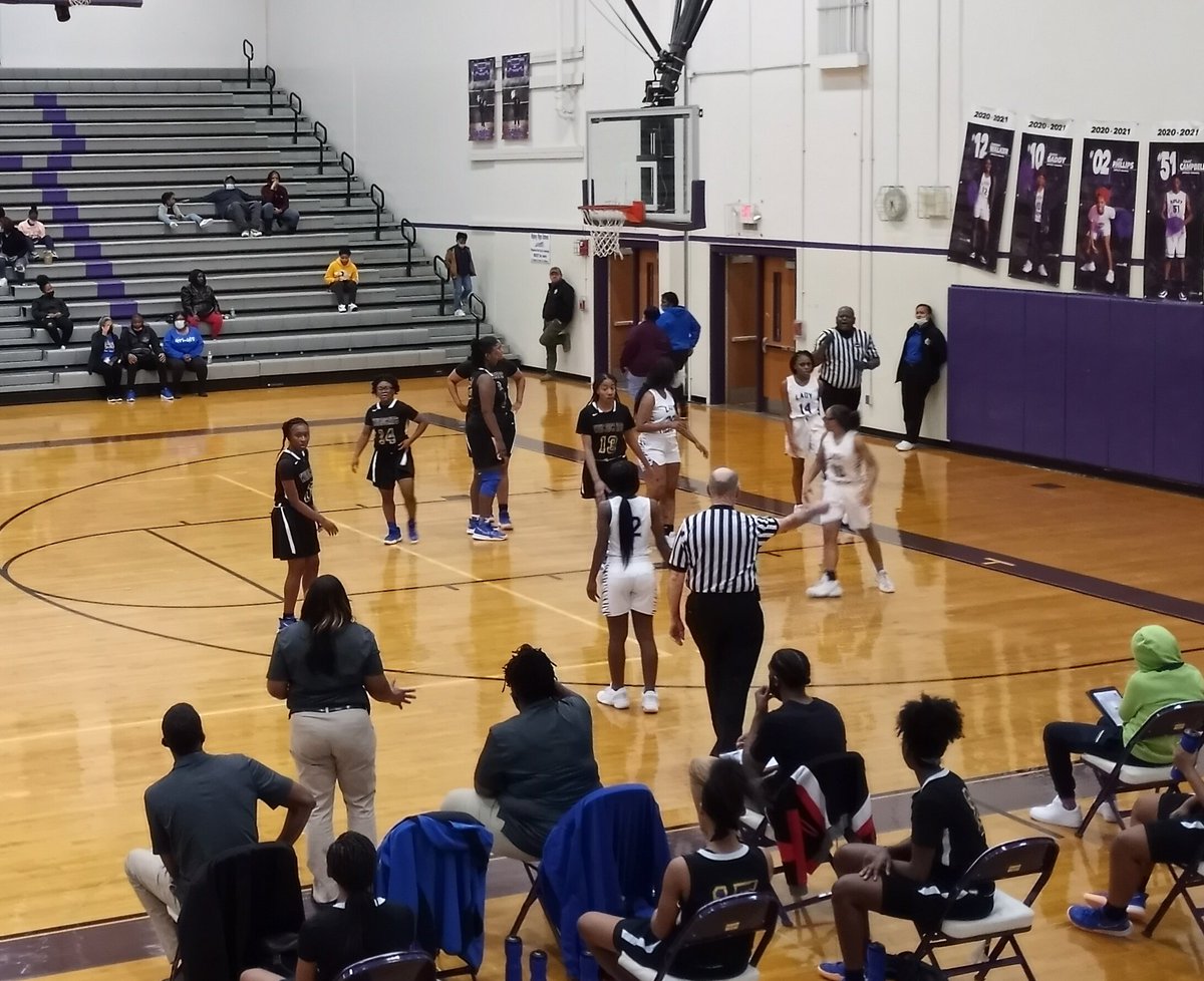 retiredFcps's tweet photo. Wildcats travel to Ripley for a district matchup! After one quarter, Fayette Ware leads 12-9 @johnvarlas @JSWriterMichael @fayettewarehigh @FW_Wildcats https://t.co/5W8mMHX6xA