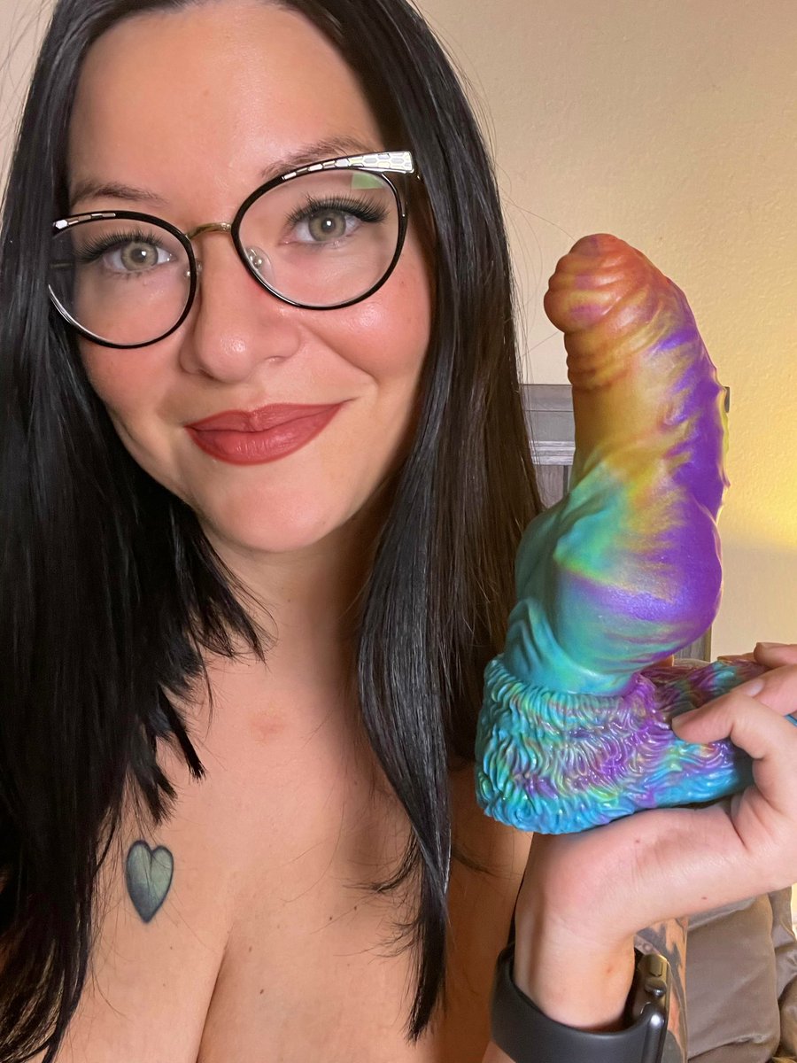 StreamatesCat's tweet photo. Got this new dildo and it’s exciting because I haven’t bought a new dildo in almost 3 years.. and this one is a “monster” one! Just filmed myself using it for the first time! https://t.co/Ma0mhONe4c https://t.co/7NnEWexvTh