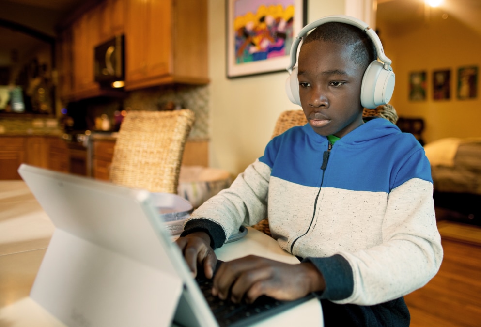 MSFTEnable's tweet photo. There are many reasons to listen to a document — whether it's proofreading, multitasking, or increased comprehension and learning, Word makes this possible through multiple tools: https://t.co/kggNyE5eAl #Accessibility https://t.co/IJDtn8GHDO