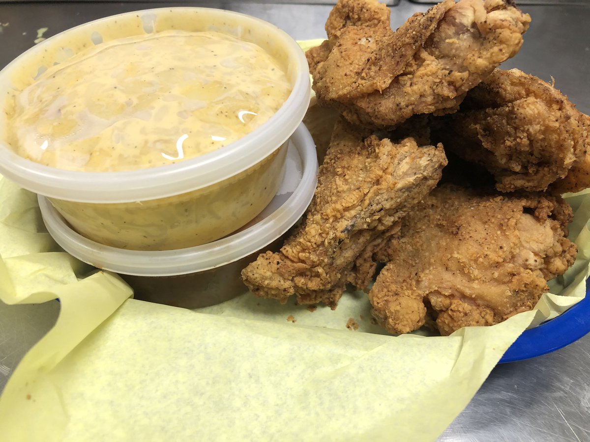 They eating good at Tevin’s Home Cooking tonight!!🔥🔥🔥