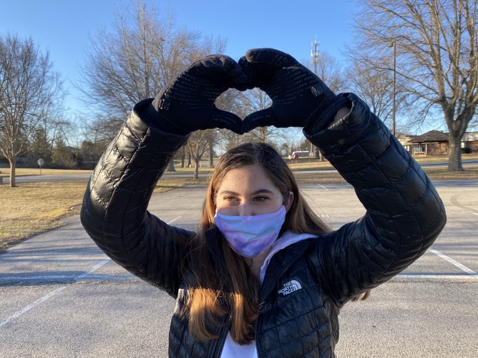 Thank you to our healthcare workers.   Won't you take the #heartsforheroeschallenge   #retweet and share the love