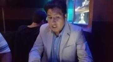 Miren al ministro de Salud Jeison,🤦🏻‍♀️🤦🏻‍♀️ karaokeando en un club clandestino. Una vergüenza!!! @LuchoXBolivia debilucho? Este era tu plan? 
#Bolivia #BoliviaResiste #Aguanten