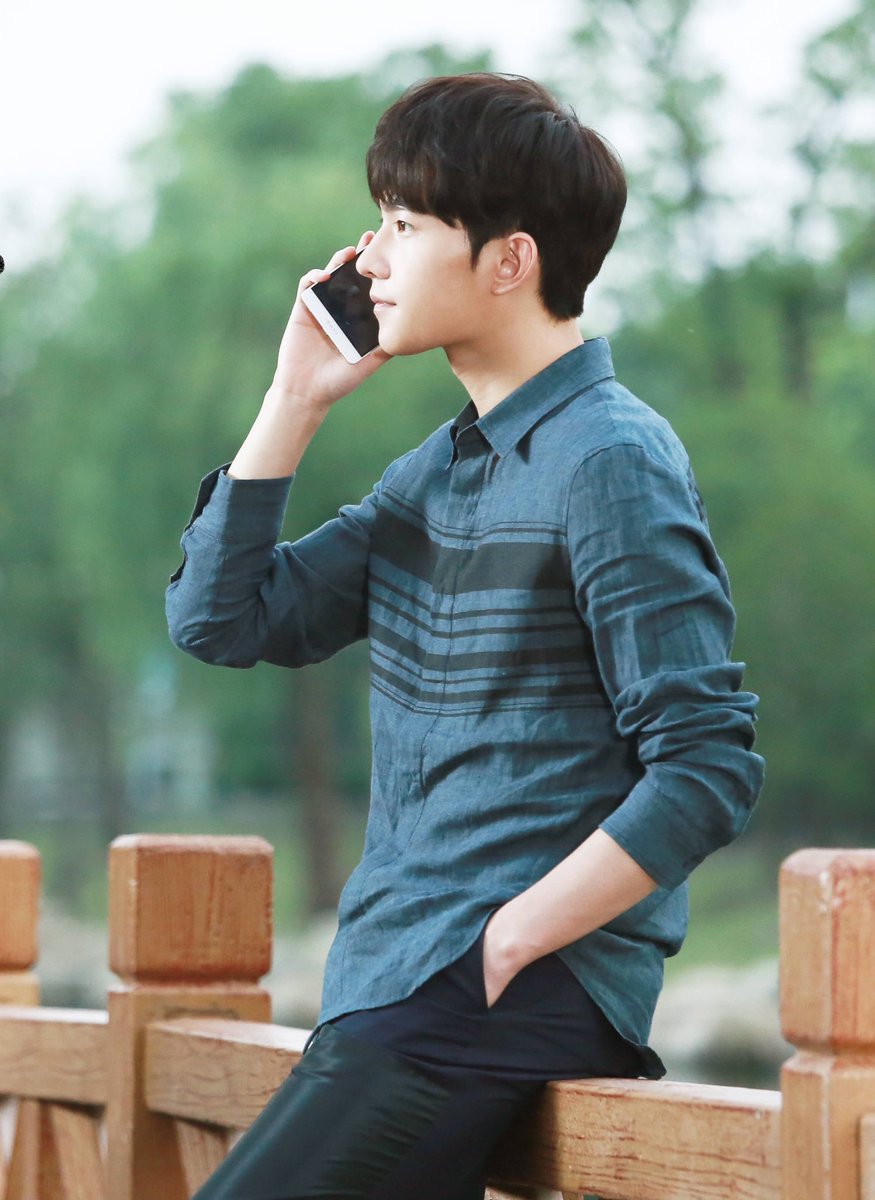 t_yangyangoppa's tweet photo. 극강 미모 샤오나이 

#양모닝 
#양양 
#杨洋 #YANGYANG #YangYang杨洋 https://t.co/IYoehzn4a1