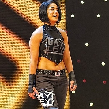 Jason_Gilliam05's tweet photo. Who is the best ? umhh Hello DING DONG it's @itsBayleyWWE #DingDong #RoleModel #TheCaption #DingDongHello https://t.co/QANhHMeGkj