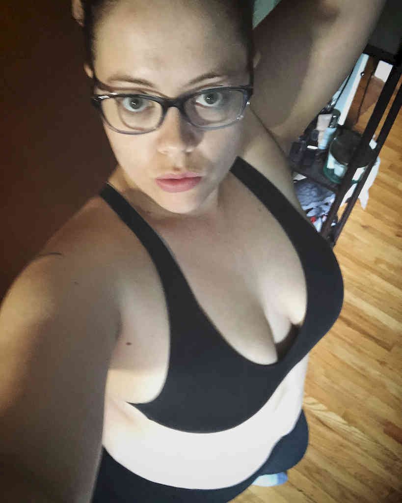 thacker_naomi's tweet photo. Or do you want to push them apart? 🌭 #LargeDicks  
I love surprises! Come meet Me: @thacker_naomi https://t.co/uWd2p8rRaa