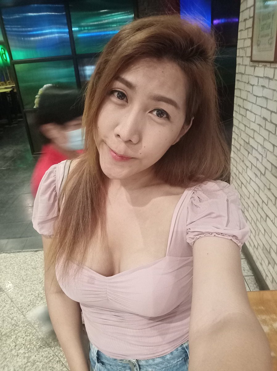 Wilaipun2's tweet photo. แล้วไง หำใหญ่ไหมคะ https://t.co/QgWHA0xFXM