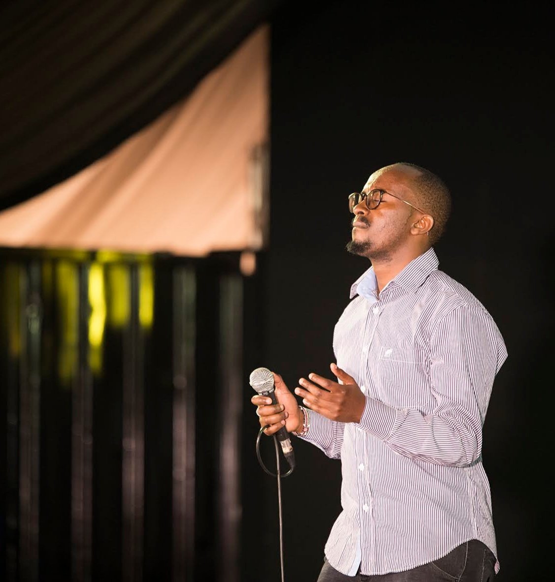 KaruraYouth's tweet photo. 2 Corinthians 4:18
"So we fix our eyes not on what is seen,but on what is unseen,since what is seen is temporary,but what is unseen is eternal."
What we focus on impacts the direction we walk in.When we fix our eyes on Jesus we begin to walk towards Him.
#ContagiousChristianity https://t.co/pP7CF6GRq3