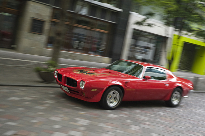 アメ車マガジン 1973y Pontiac Firebird Trans Am 455ci V8が搭載されている1台 オリジナルの雰囲気を崩さいないよう 機関系 足回りに手が入れられ普段乗りも可能にしている アメ車マガジン アメマガ ファイヤーバード Firebird T Co