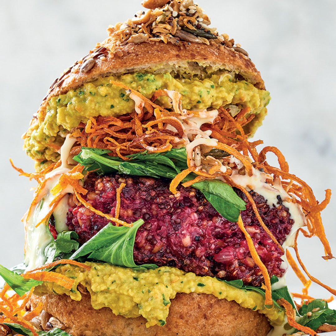 This beetroot and quinoa burger > every other veggie burger you've ever made at home. It even comes with carrot chips 🥕🥕🥕 bit.ly/3ofb1ww