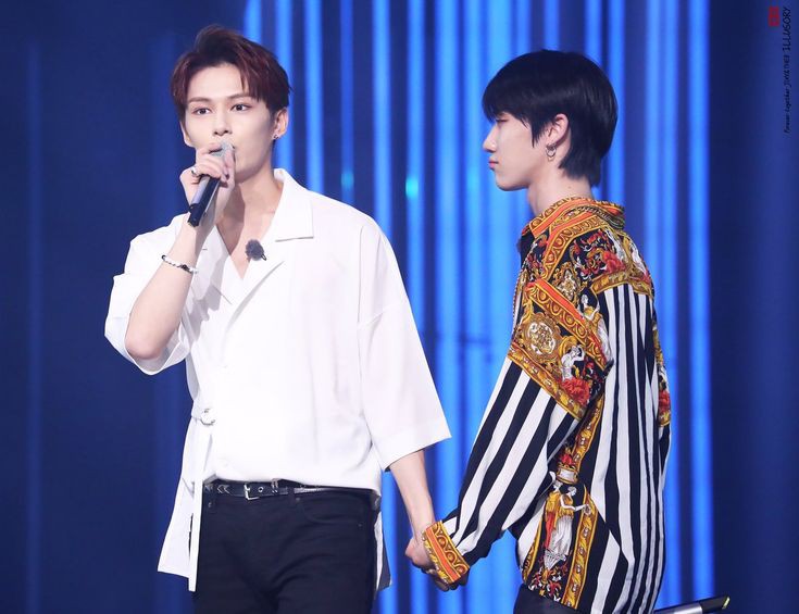 twinklejeonghan's tweet image. "it's just a junhao moment, it won't hurt you"
the junhao moment:
