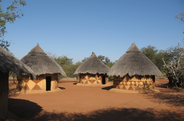 IntondoloT's tweet photo. Take a 2 hour tour just at US$48 per person from Victoria Falls to visit a local African village and learn the daily activities of the people and their village cultures &amp; customs. Book now - https://t.co/Som4vzhDdf 
#victoriafalls #africanvillage #villagetour #touroperator https://t.co/QJvWdilWSi