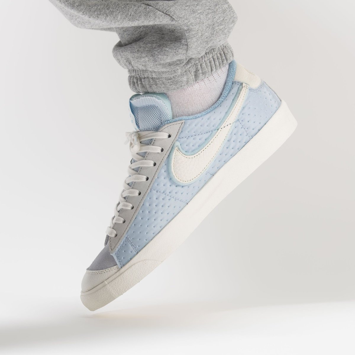 The Nike Blazer Low Vintage '77 