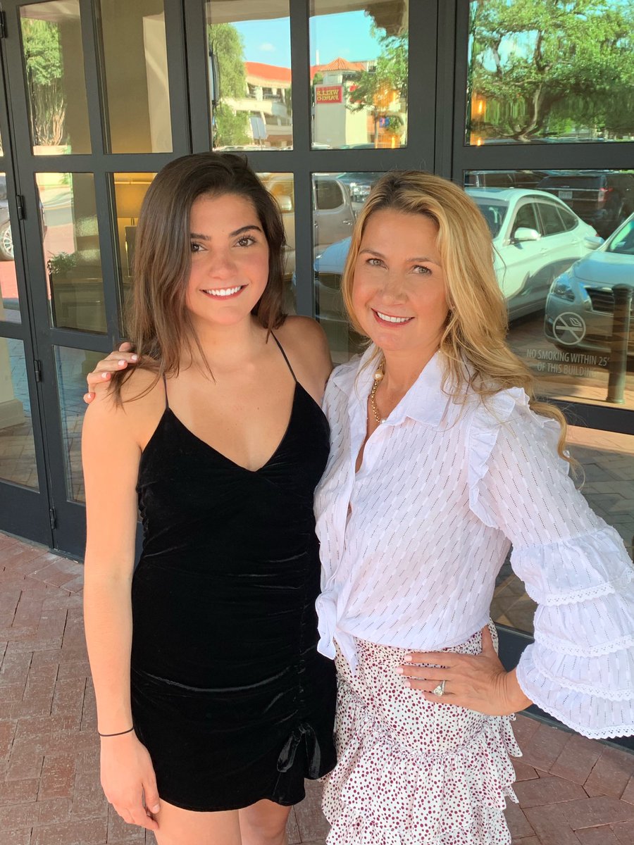 It was a very tough year for me🙏 love my baby and is really hard for me not to be able to fix her ❤️🙏 love you so much <a href="/olivia_sendra/">Olivia</a> <a href="/RHOD/">Rhod</a> #RHOD <a href="/BravoTV/">Bravo</a>