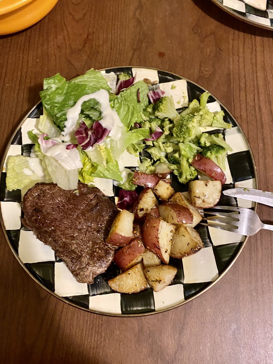 Mrs_M_Contreras's tweet photo. A dear friend cooked dinner for me today. I inspired kindness and I feel blessed. ❤️#GreatKindnessWeek #KindnessMatters @memstuco https://t.co/wD4PSL7sz5