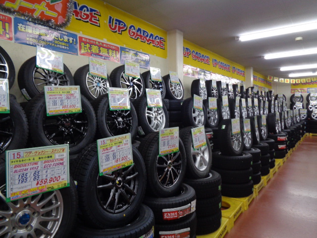 upniigata's tweet photo. はじめまして！！アップガレージ新潟店です！
カー用品・バイク用品の買取・販売を行っております🚙
場所は、国道8号沿いふるさと村手前、黄色看板が目印です！
これからイベント・珍しい商品を紹介できたらと思います是非お立ち寄りください😍😍 https://t.co/8to5gMIVjy