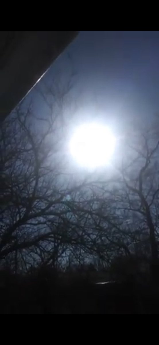 bigherm3953's tweet photo. @truthstreamnews This is #NotMySun ... please investigate, debunk; just don’t ignore the #SunSimulator glitching, blinking or ionizing plasma from xenon gas.
https://t.co/jdPzzV3ngw
https://t.co/cF78ZLRv11 https://t.co/zFFPKRAex4