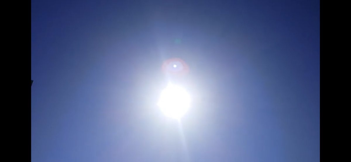 bigherm3953's tweet photo. @truthstreamnews This is #NotMySun ... please investigate, debunk; just don’t ignore the #SunSimulator glitching, blinking or ionizing plasma from xenon gas.
https://t.co/jdPzzV3ngw
https://t.co/cF78ZLRv11 https://t.co/zFFPKRAex4