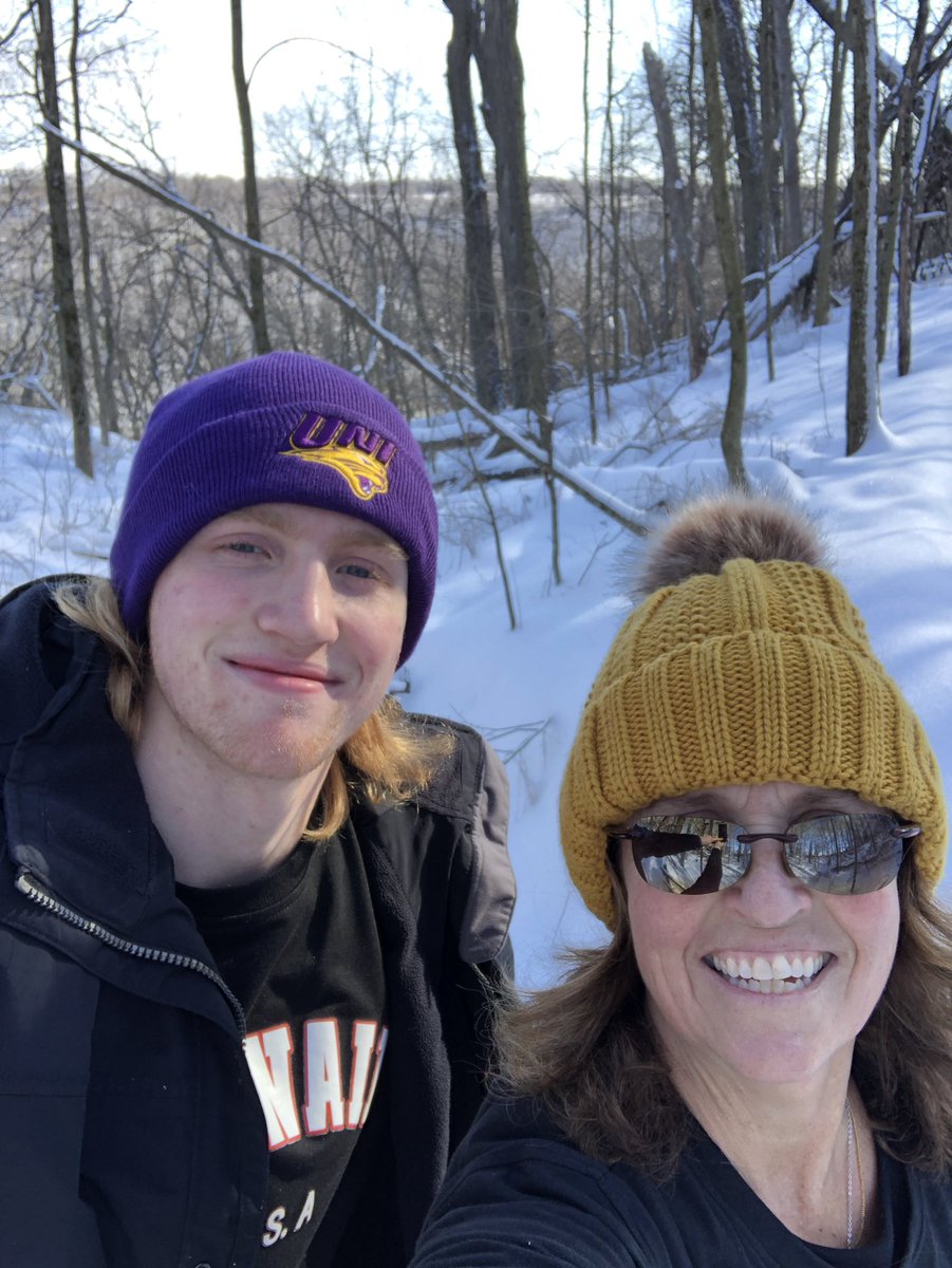 ktduax's tweet photo. “sNOw” kidding...it was a great day for snowshoeing #samehairstyle @mduax15 https://t.co/bqDpqeuMv5