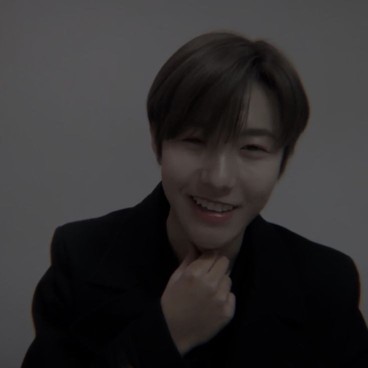 hai, gue ajuna – sering di panggil ajun. anak rp yang baru nyoba pf twitter atau singkat sjh gue newbie. mutualan? rt or like — fambest? ketuk dm 

#roleplayerindonesia #root #roleplayer #roleplay #roleplayaccount #rpw #roleplayerkpop #fblb #rp