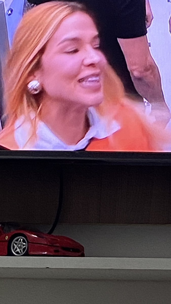 eduardabsg's tweet photo. As branquelas tá no bbb21 🤔 #BBBB21 #asbranquelas #RedeBBB #KERLINE 😅 https://t.co/VkLfMV4CIr