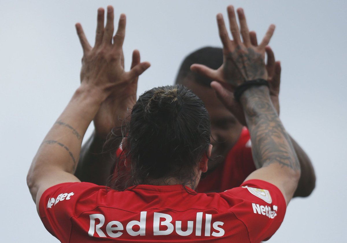 BragantinoNet's tweet photo. São 13 pontos nos últimos 5 jogos, a fase do Red Bull Bragantino na Série A é sensacional. Ontem a vítima foi o Corinthians, que foi derrotado em casa por 2 a 0.

#MassaBruta ⚫⚪ https://t.co/IEwoBQHlAM