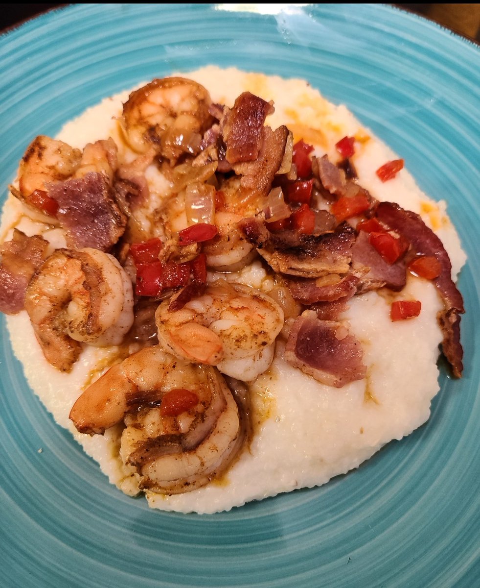 CharTheAuthor's tweet photo. The person            The food she 
                                   makes https://t.co/IAV58Dtr3z