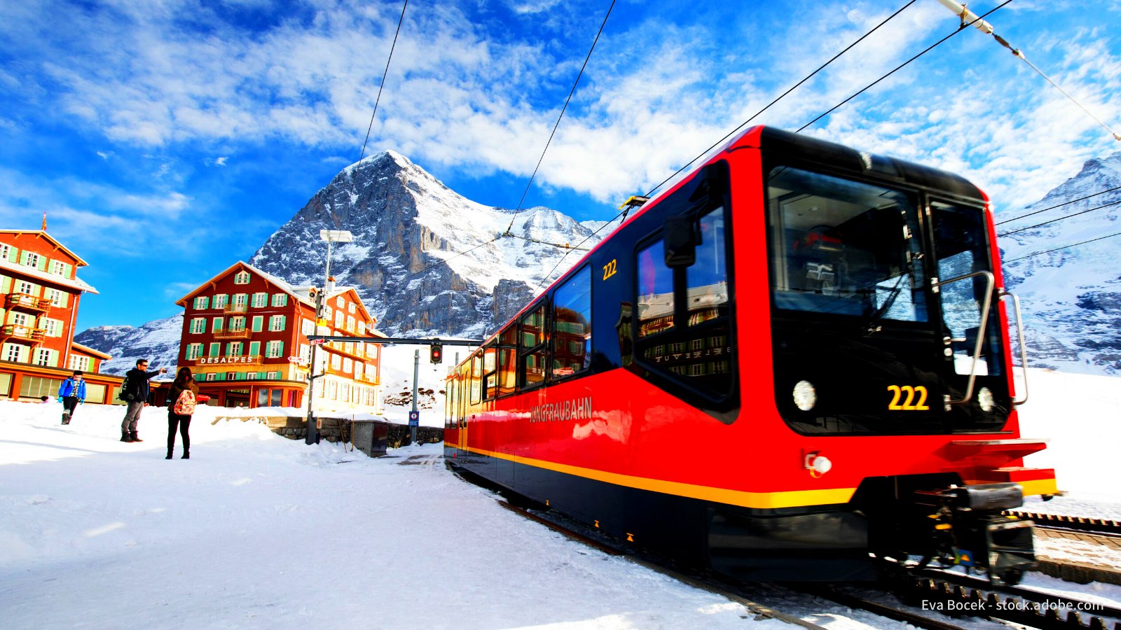 タビックスジャパン 公式 国内 海外旅行 V Twitter 雪景色 スイス 3454ｍ ヨーロッパ最高地点の鉄道駅 ユングフラウヨッホ駅 スイスを代表する名峰アイガー ユングフラウなどが望める絶景スポット 白い雪に赤い車体が存在感を示します 寒さに