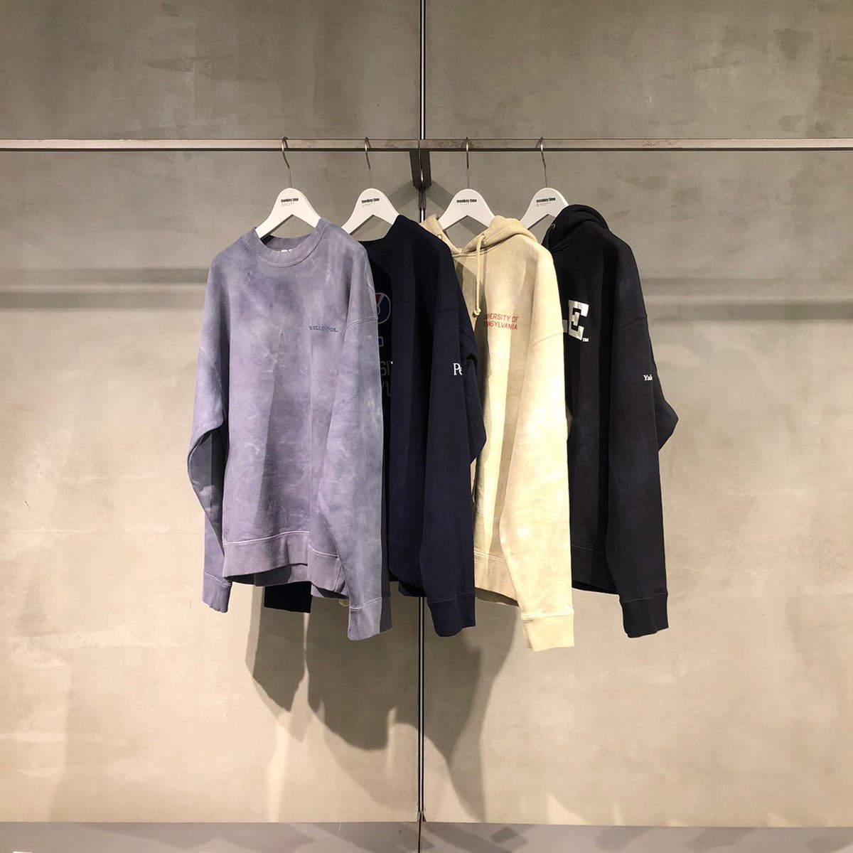Monkey Time 新宿店 Yale Monkey Time T Dye Sweat Cn 14 300円 Tax In Yele大学のカレッジロゴが入った スウェット ボディはオリジナルの生地を 使用しており 所々施された タイダイ染めが特徴の アイテムです Monkeytime T