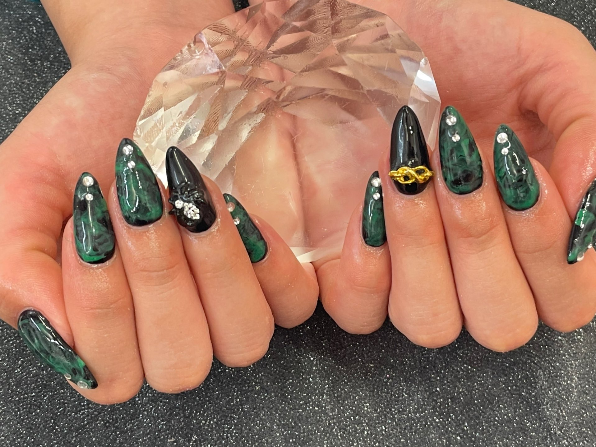 Nailsgogo 渋谷 ネイルサロン Nailsgogo ネット予約 T Co Pjrbh5rlbe インスタ T Co Gmbqsa2d9y ネイル 担当 久保田 けむりネイル ブラックネイル ありがとうございました 渋谷ネイルサロン 派手ネイル スカルプ スカルプ