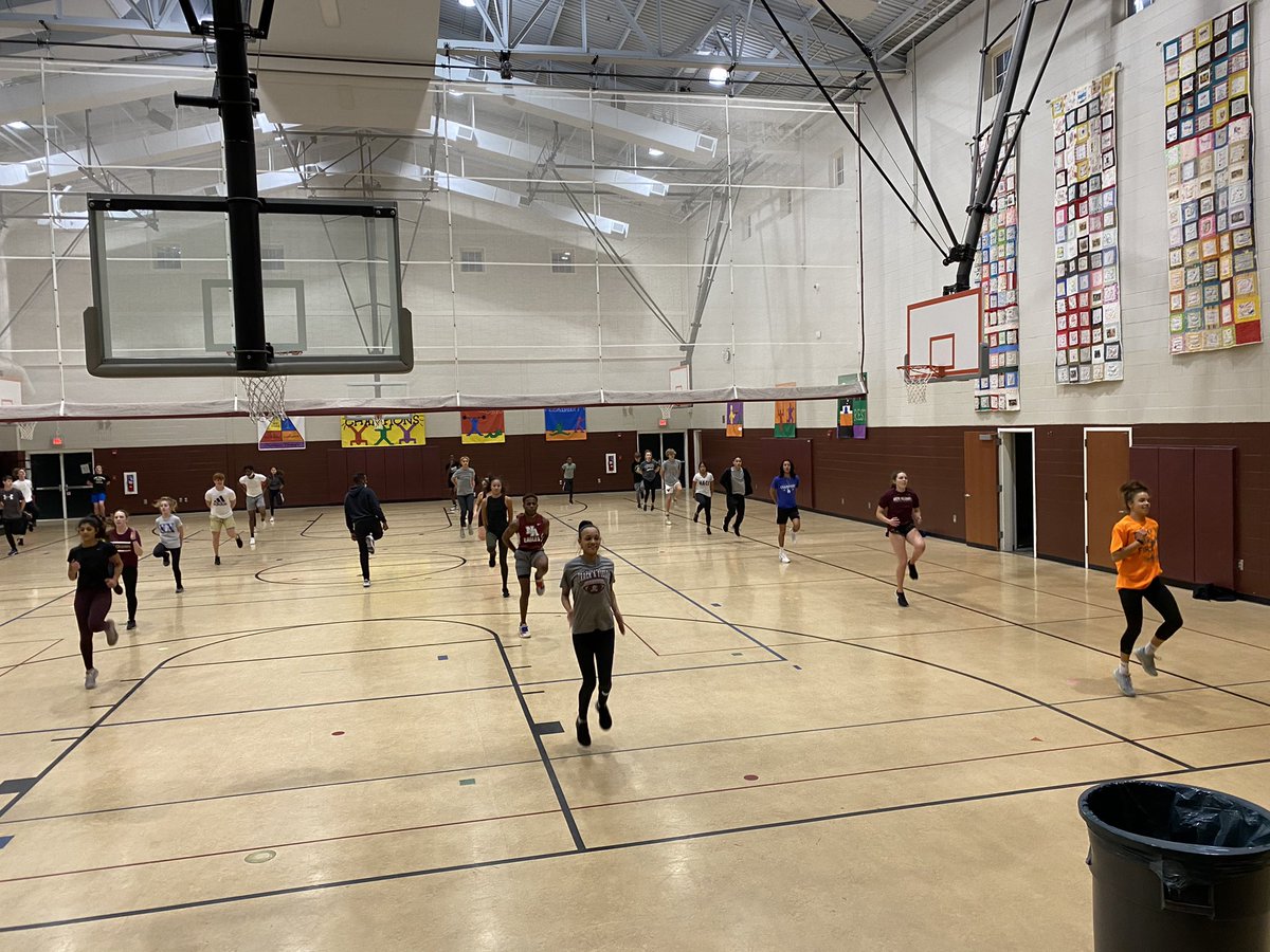 newalbanyTF's tweet image. Sprint drills. Prepare now to excel later. #Winterworkouts = #springsuccess @EagleBackers @NASSConvocation @napls_athletics @CoachChilds23 @MrFlecherNAHS @napls_hs