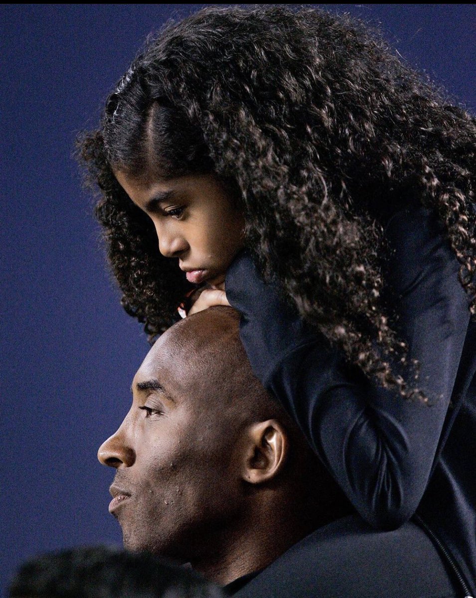 Feng_Donald's tweet photo. #KobeForever #GigiForever https://t.co/J7OgmK3mKI