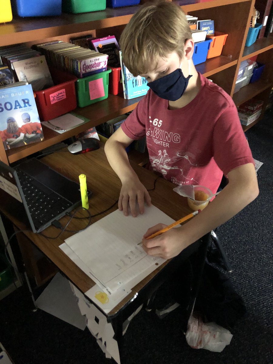 MissSmithSSI's tweet photo. Students brainstorming and creating their own personal mission statement! @LindseyElem https://t.co/dcSVp91naB