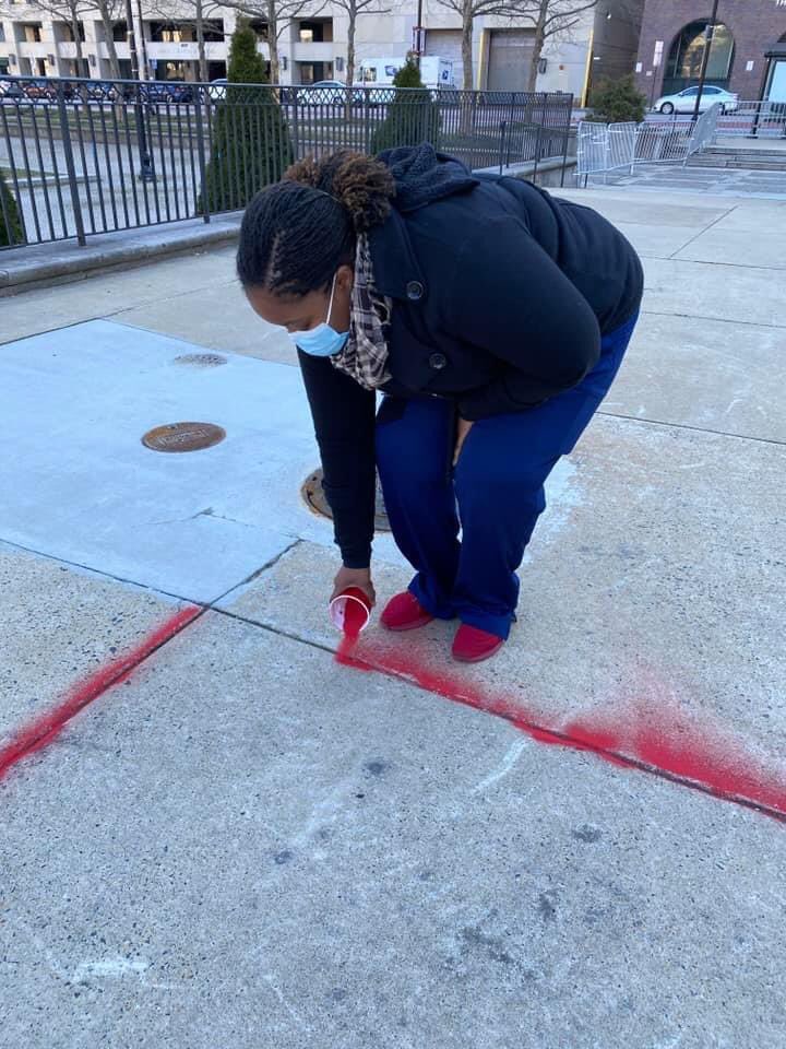 bMOREsafeMercy's tweet photo. Mercy FNE’s Debbie Holbrook and JS Beatty participating in the #RedSandProject along with Baltimore’s own Kristopher Burnette and Thomas Stack in front of City Hall for #HumanTraffickingAwarenessMonth https://t.co/hVc9GQaQ8R