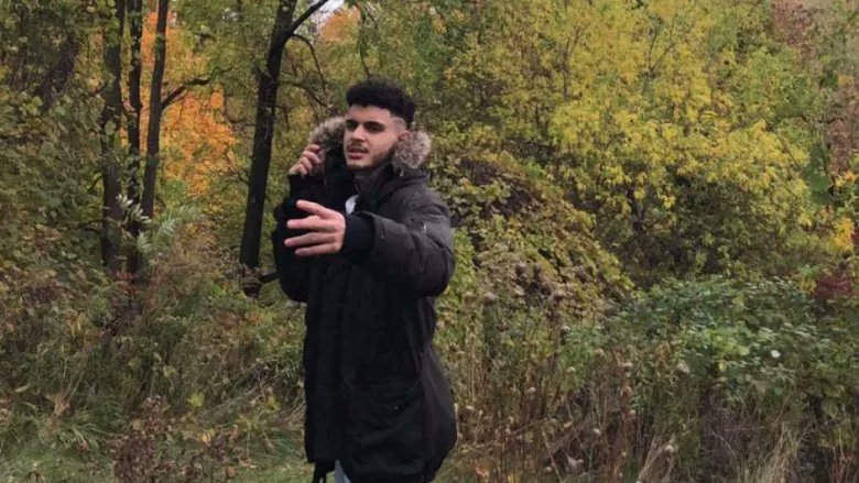 Goodable's tweet image. In Canada, a 19-year old Syrian refugee became one of the country&apos;s youngest Covid victims.

His family, whom he supported financially, was devastated.

Canadians from across the country responded by donating more than $15,000 — in less than an hour.