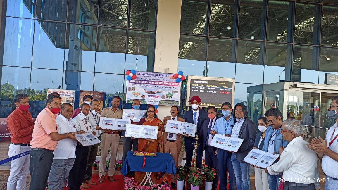 aaiblgairport's tweet photo. (1/3)Release of FIRST FLIGHT Carried SPECIAL COVER from Belagavi to Nashik:Released by Sh Rajesh Kumar Maurya :Airport Director, Smt Veena Srinivas,PMG ,NK Region &amp; Sh Simran Singh Tiwana, CEO,@OfficialStarAir
on 25th jan,21.@AAI_Official
@MoCA_GoI @ushapadhee1996 @CPMGKARNATAKA https://t.co/gDWqJW2FFQ