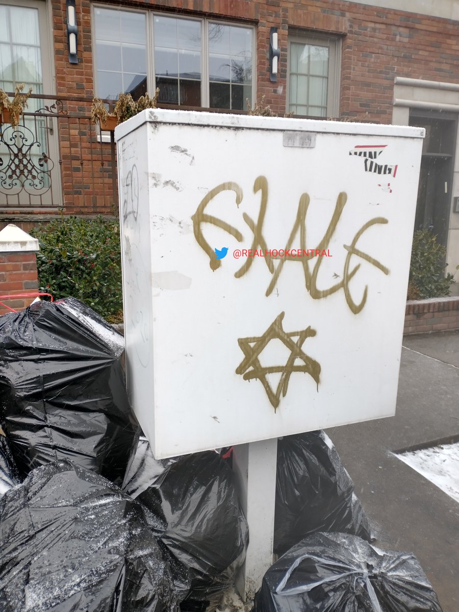 RealHockCentral's tweet photo. HATE: Exile and a Magen David is seen scrawled on front of two synagogues, along with takin (illegible) blood at 14th Avenue and 54th Street
@NYPD66Pct and @NYPDHateCrimes Please investigate https://t.co/sWZ9zlGGKa