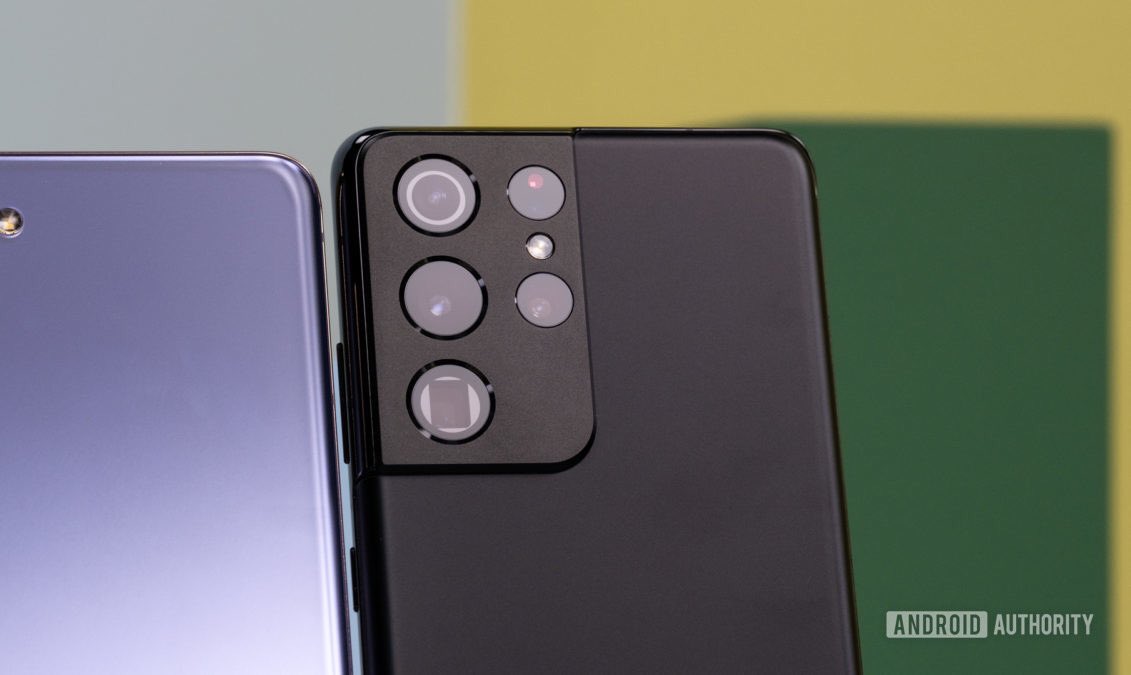 ty_tester's tweet photo. Alright.. I guess I’m gonna have to say it... how many cameras does a mf need???  Pic: Samsung Galaxy S21 Ultra https://t.co/nIAMqbGphD