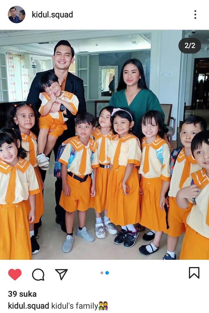 onthewaykidul's tweet photo. PEN NANGIS🤣🤣🤣🤣🤣🤣 GILA KALO BENER SODARAKU SEGINI BANYAK KEK MAU BIKIN KLUB BOLA WKWKWKWKWK ALADIN... PUNTEN SLURRR 🤣🤣🤣 TAPI.BAPA IBUKU GEMES BGT SIHHHHH😭💕💕💕💕
cr. kidul.squad #ikatancinta #kidul https://t.co/reXOQW4yFn