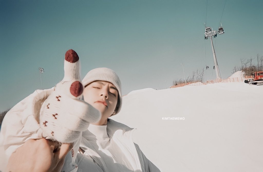 kimtaememo's tweet photo. 2021 BTS WINTER PACKAGE HD https://t.co/cmSZR2M0ac