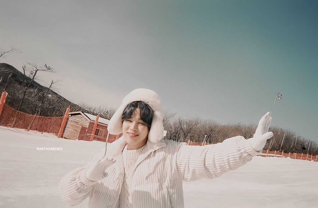 kimtaememo's tweet photo. 2021 BTS WINTER PACKAGE HD https://t.co/cmSZR2M0ac
