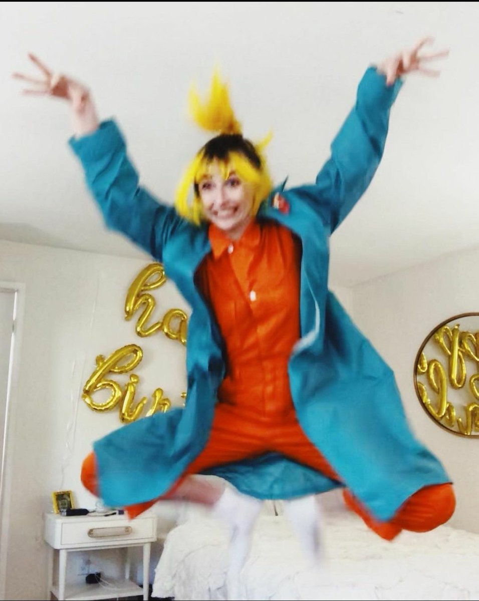  @TessaViolet as Blurry Mike Wazowski: A Thread