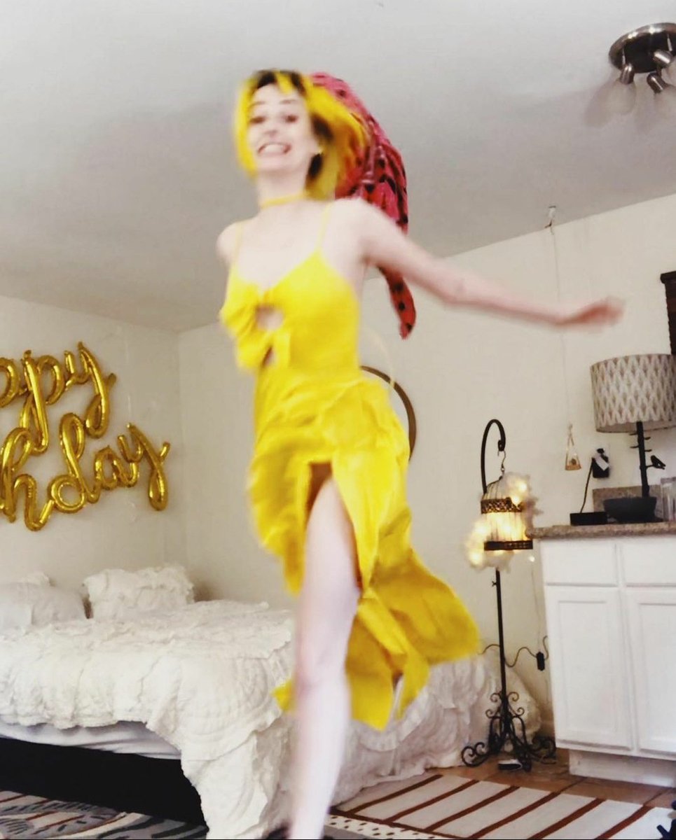  @TessaViolet as Blurry Mike Wazowski: A Thread